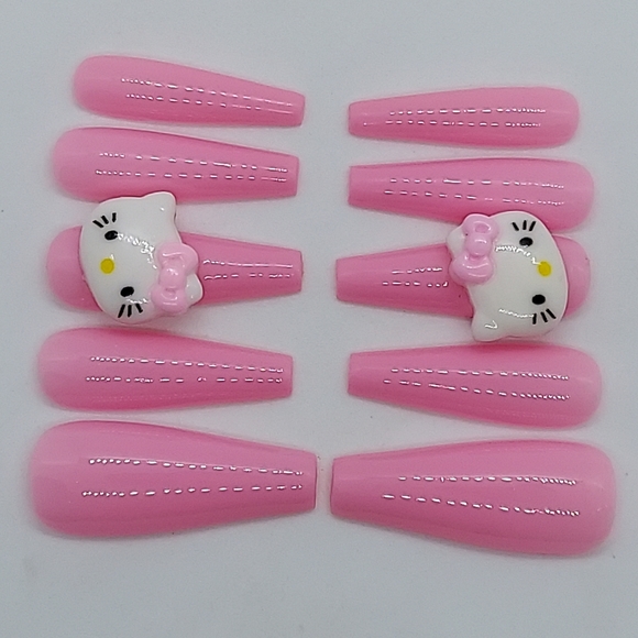 Hello Kitty Press on Nails - Picture 4 of 5